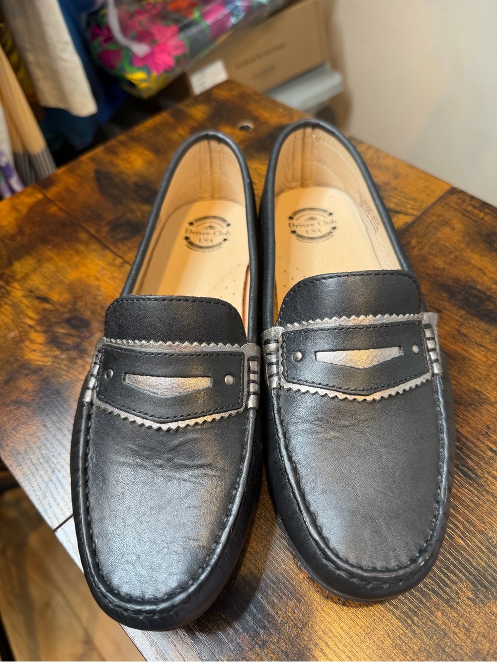 Driver Club USA black leather loafers distinctive jagged silver metal Size 9.5